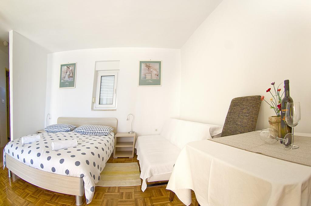 Apartments Tomato 1 Novigrad Istria Exteriör bild