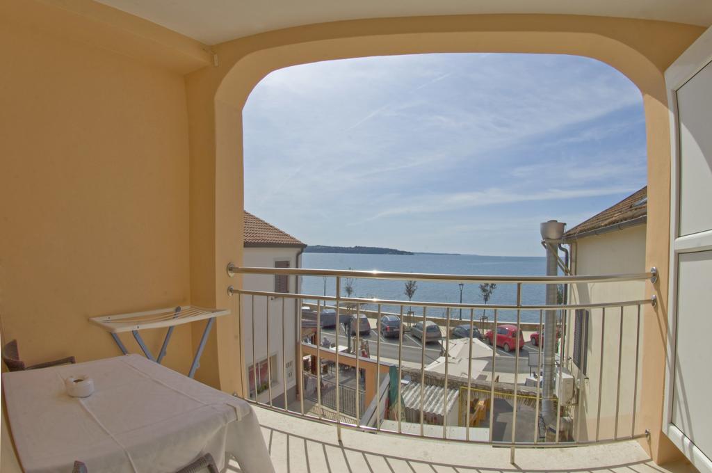 Apartments Tomato 1 Novigrad Istria Exteriör bild